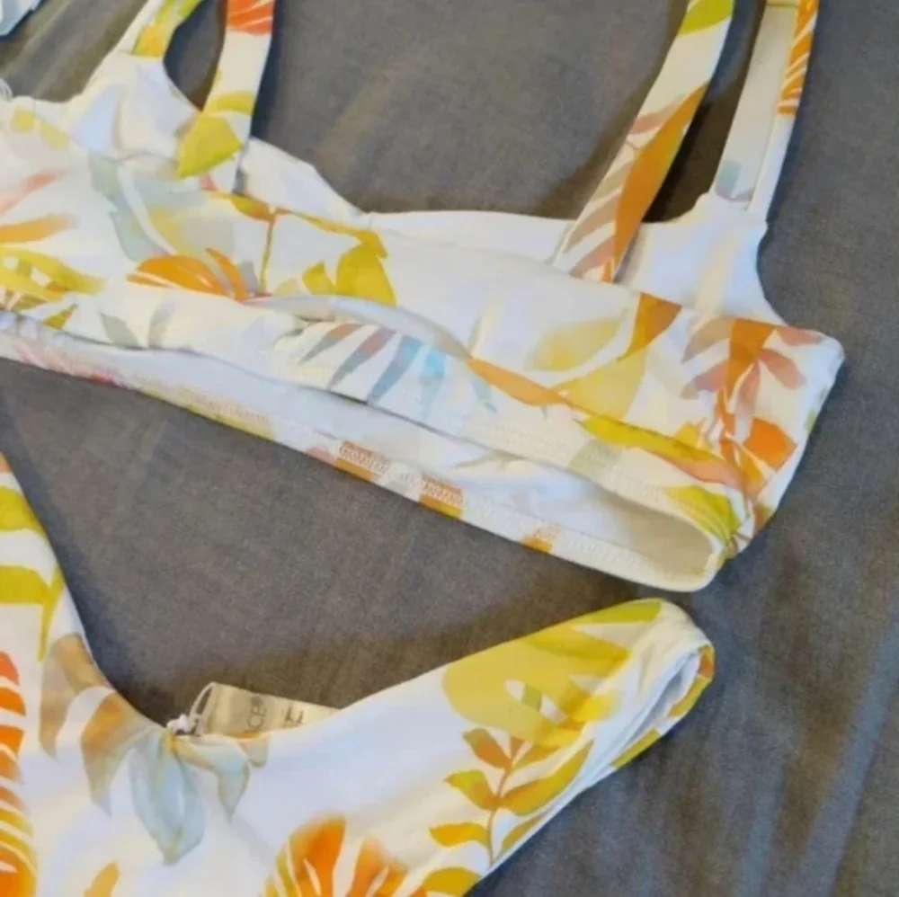 L*Space Flora Top Summer Tropics Cabana Bottoms Tropical Print Bikini Set